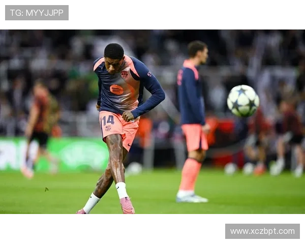 拉什福德禁区精准横传 费尔明跟进推射破门助队领先 拉什福德禁区精准横传 费尔明跟进推射破门助队领先